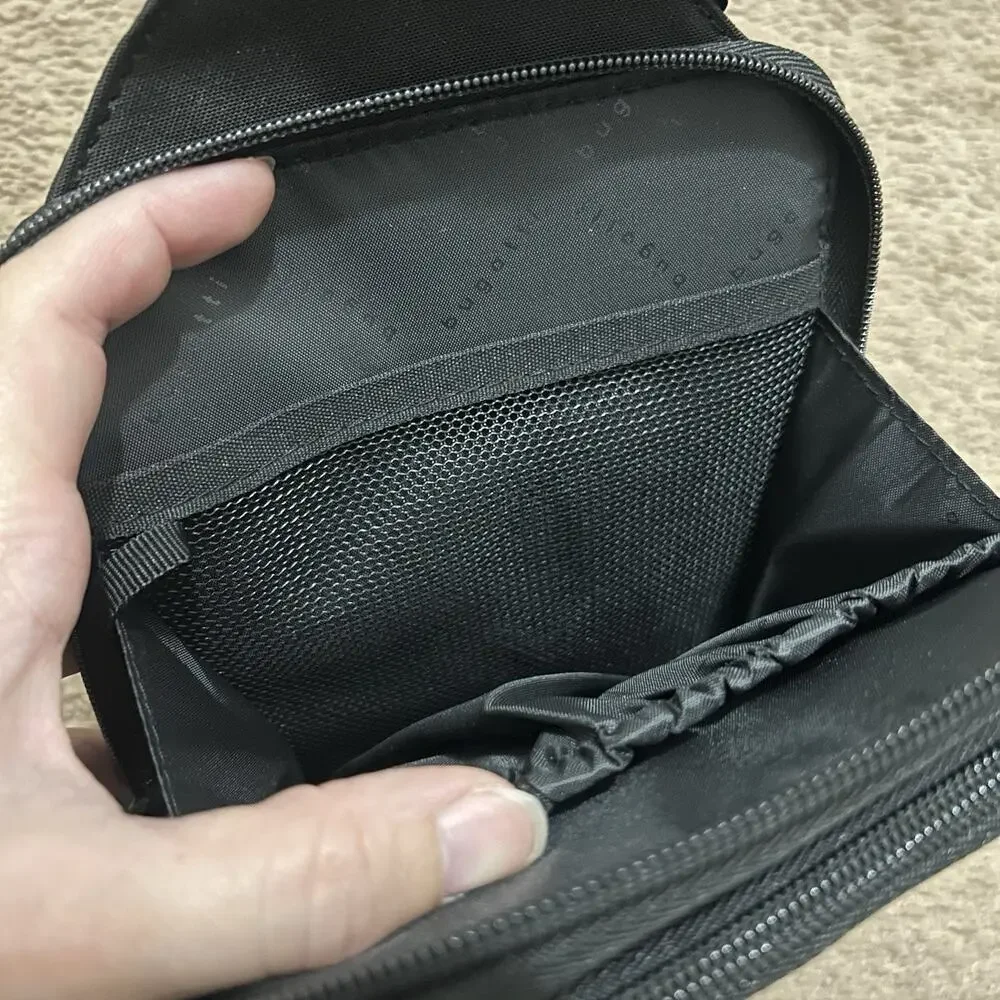 Bugatti sling bag